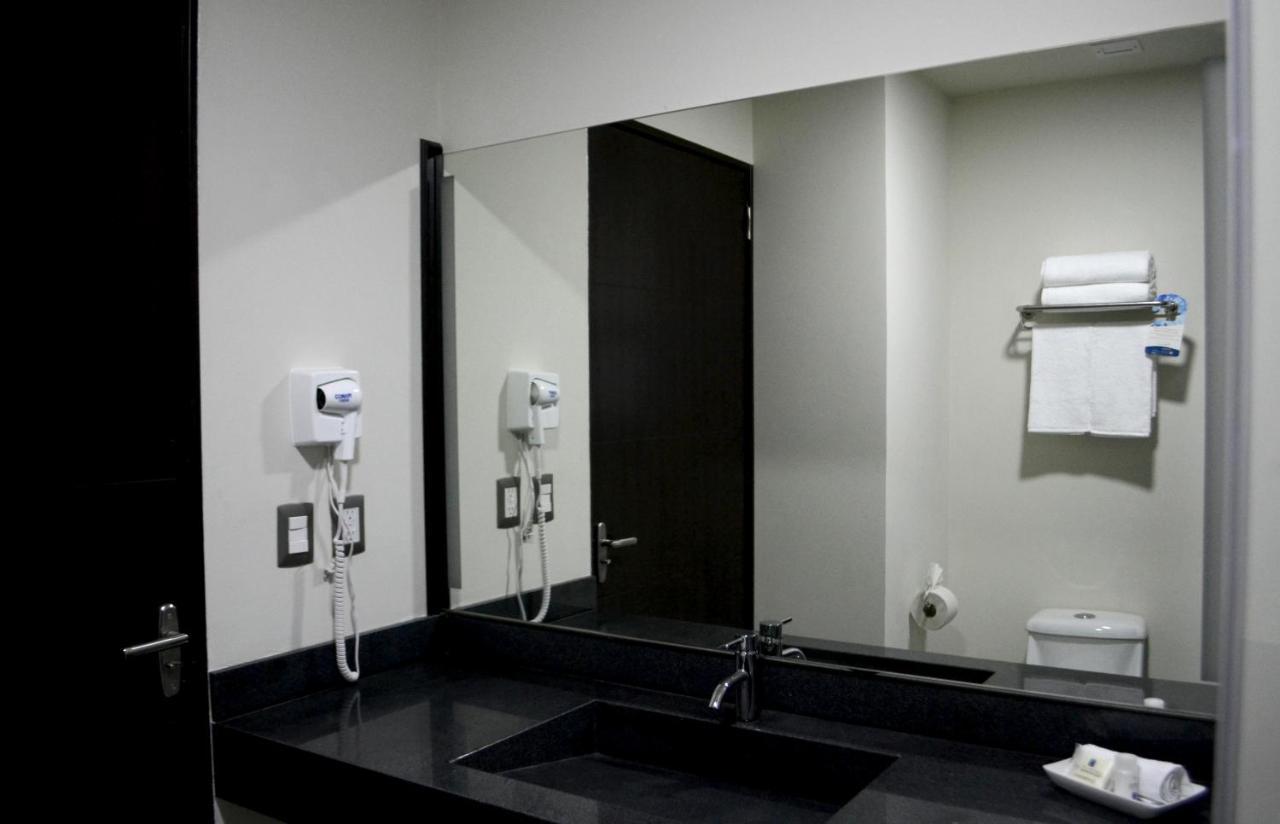 Comfort Inn Irapuato Bagian luar foto