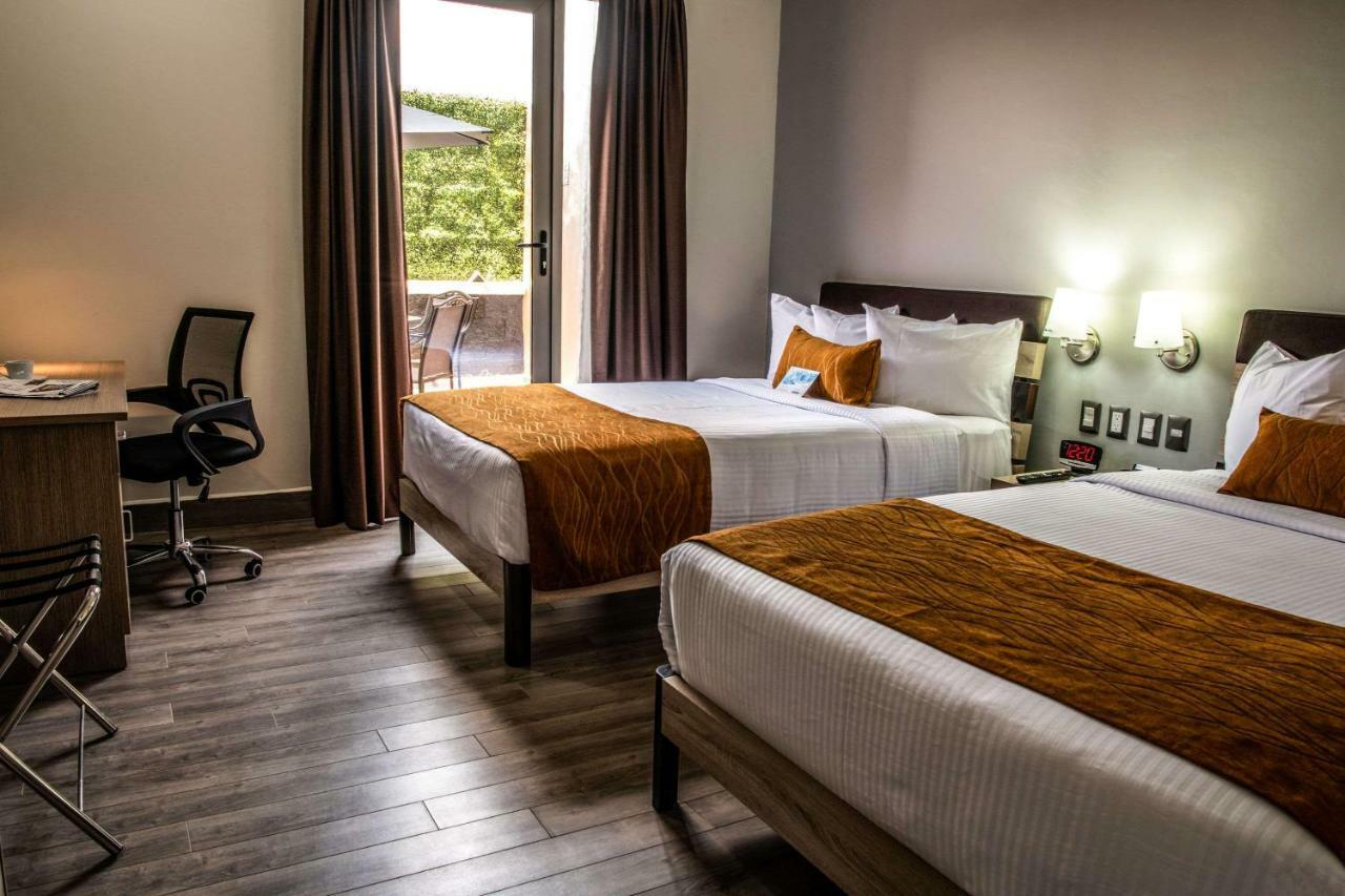 Comfort Inn Irapuato Bagian luar foto