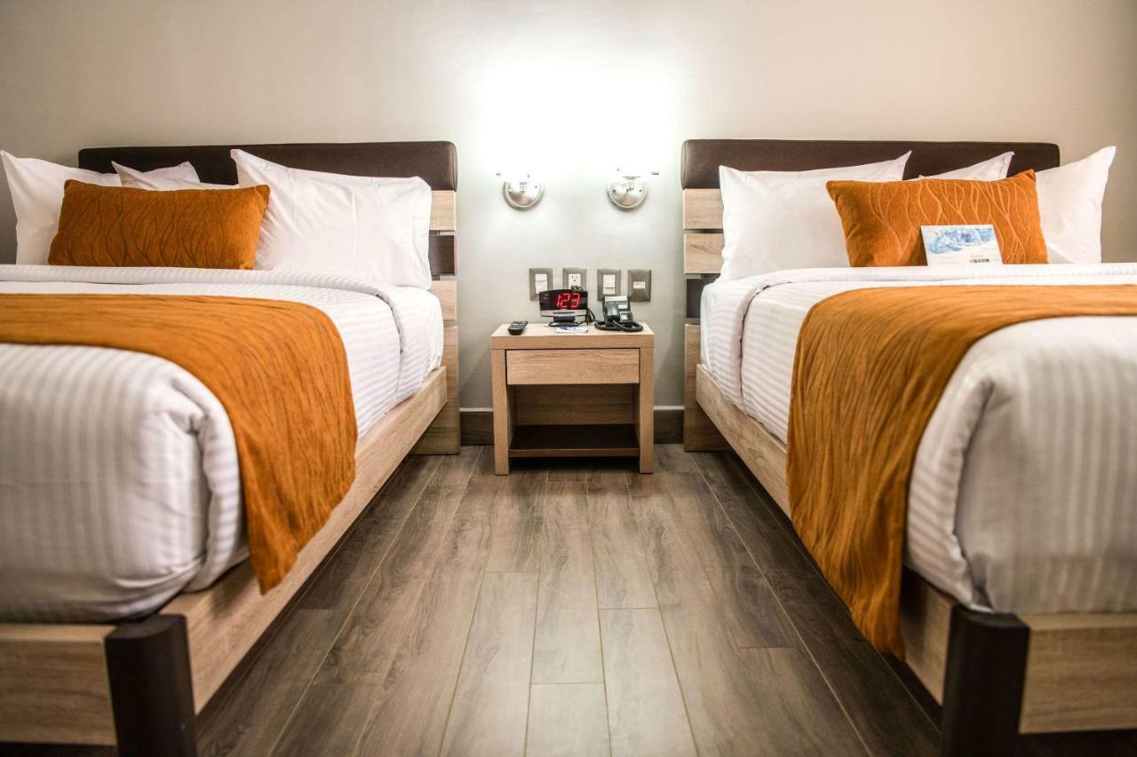 Comfort Inn Irapuato Bagian luar foto